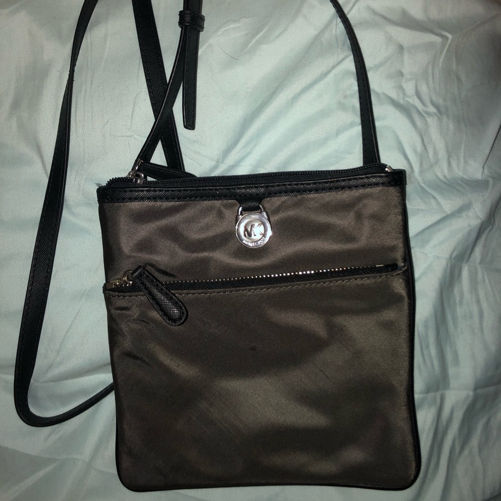 Authentic Michael Kors small crossbody.